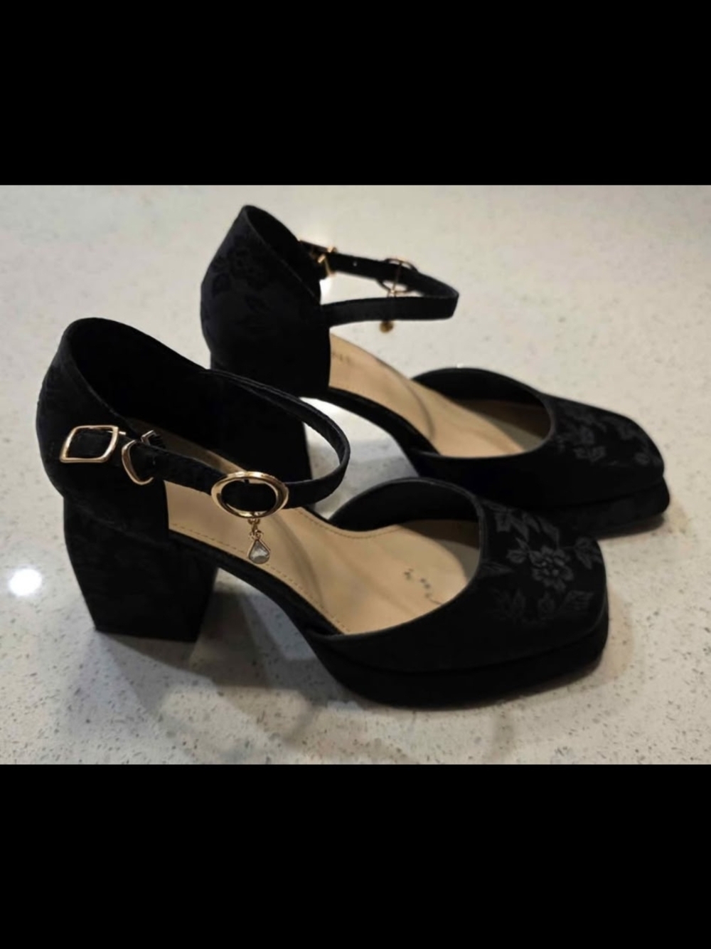 🦇💋Black Embroidered Floral Design Heels Womens Unique